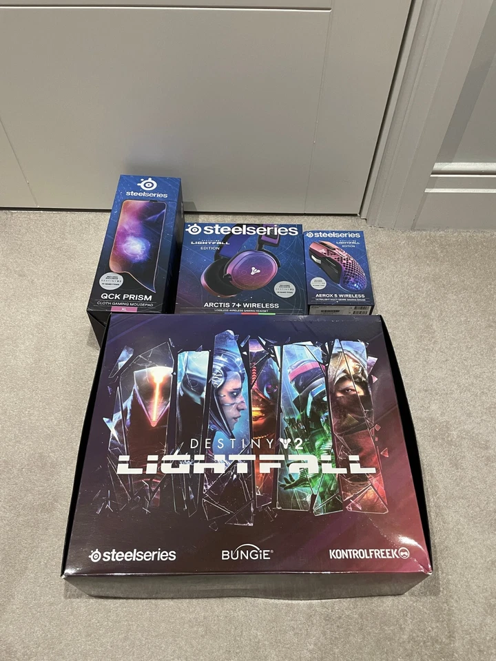 Steelseries Destiny 2 Lightfall Mouse, Headset, Mousemat, Emblems, Emotes Bundle - Image 2 of 4