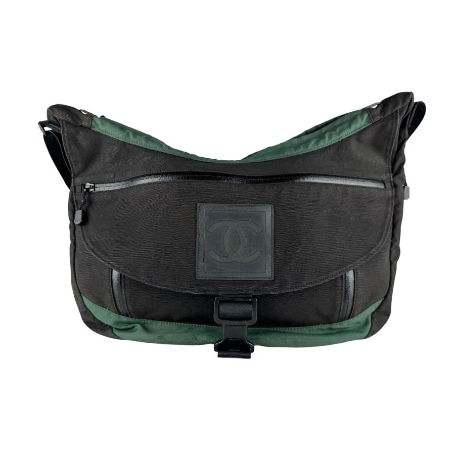 Chanel — Auth CHANEL Sports Line Shoulder Bag Black/Green Nylon - z9969