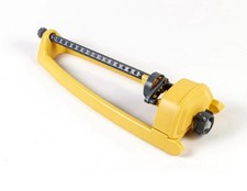 Aspersor oscilante EXPERT GARDENER 2.600 pies cuadrados flujo ajustable amarillo