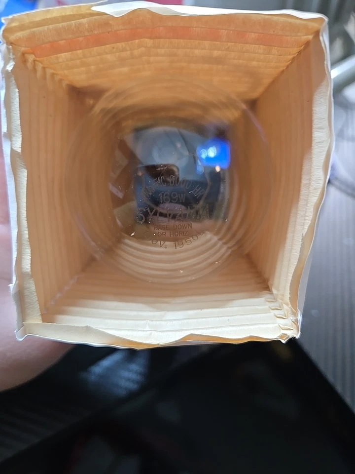 SYLVANIA TRAFFIC SIGNAL LAMP 1950L A23 8M 130V  170w 6 Pack - Image 3 of 4