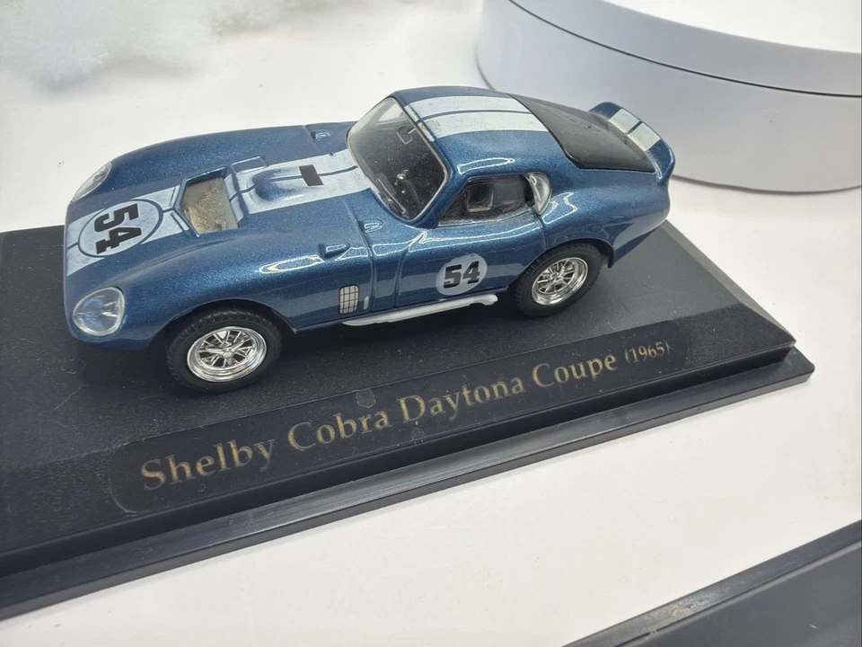 Cupé Shelby Cobra 427 1:64. Sobre base.  Coches modelo diecast 1964 1965 Foto 4 de 4