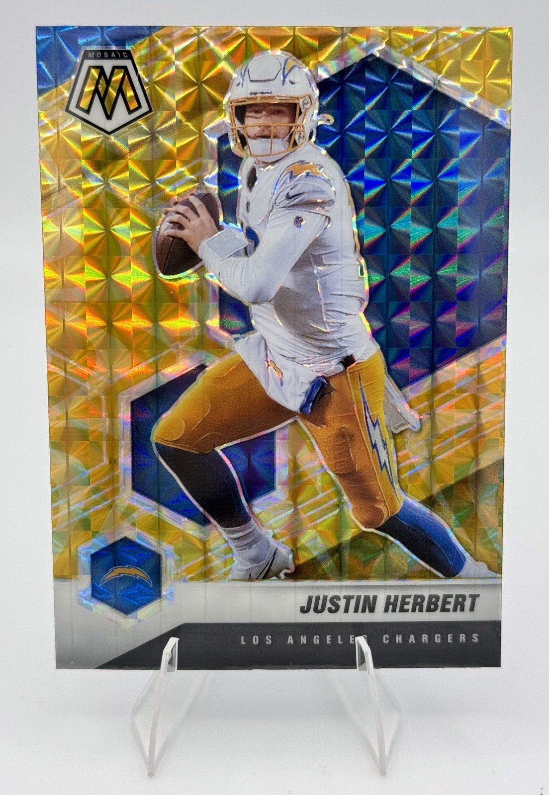 2021 Panini Mosaic Justin Herbert #111 Reactive Yellow Prizm Chargers