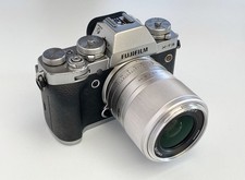 Fujifilm X-T3 26.1MP 4K UHD Mirrorless Camera with Viltrox 33mm Lens - Silver 