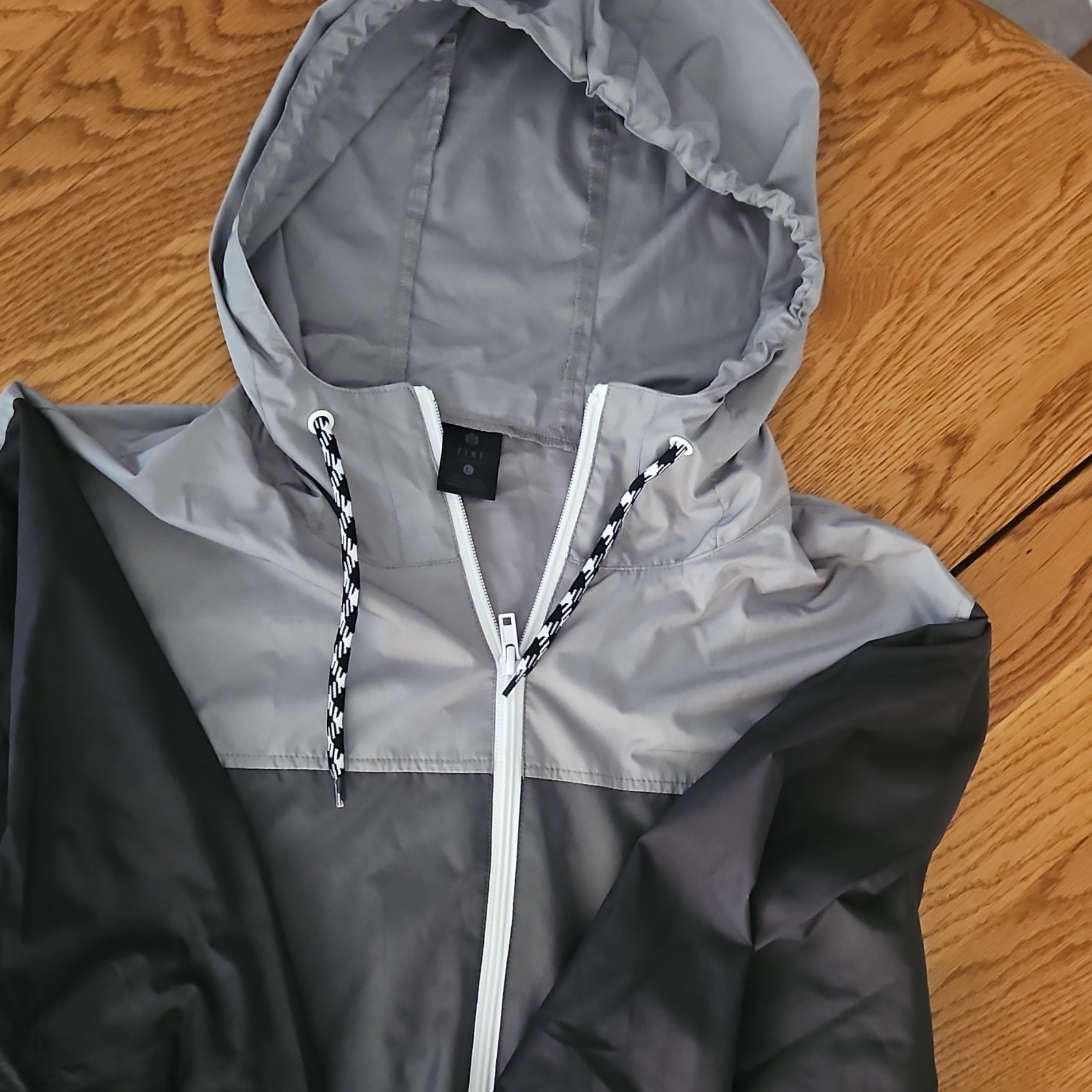 Zine Men’s Hooded Full Zip Colorblock Windbreaker Jacket w/ Pockets Size L