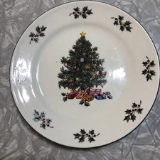 Everyday Gibson Noel Morning Christmas Tree Stoneware salad/dessert  Plate Set 4