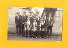 COURTEMAUX (45) Groupe de CONSCRITS / Carte-photo postale vers 1920