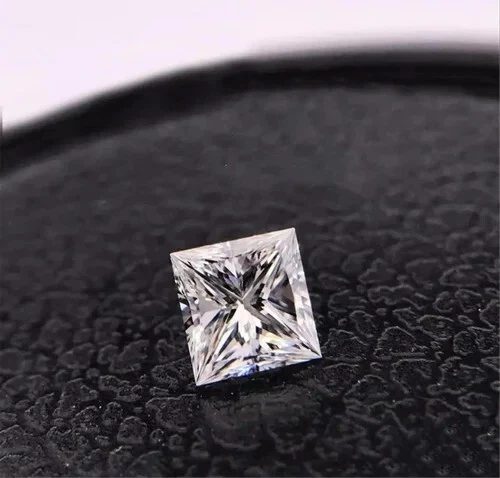 1.05 Carat Princess Cut Lab-Created Diamond - Ethical, High-Quality, Certified - Picture 1 of 13