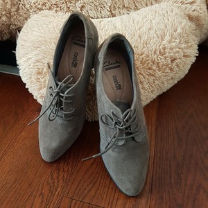 clarks lace up heels