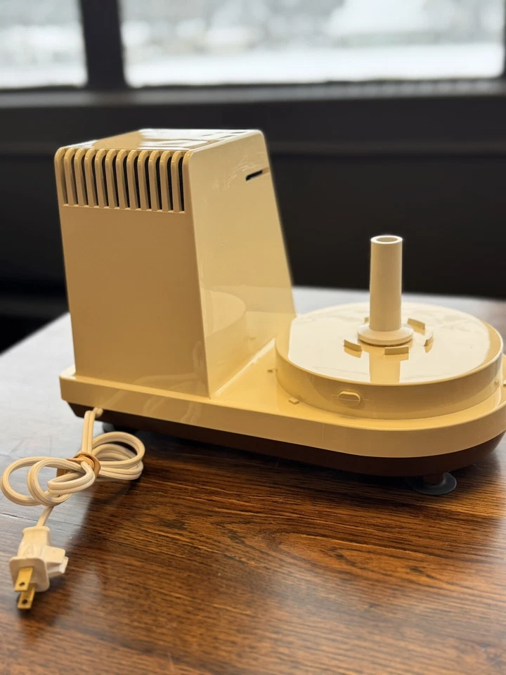 Vtg Food Processor Hamilton Beach Scovill Motor Only 2 Speed Model 702-4 Almond - Image 4 of 4