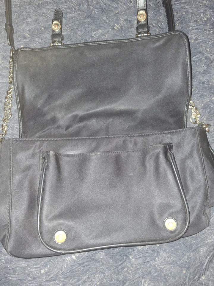 Nuevo con etiquetas Bolso Bandolera Michael Kors Leila Mensajero Nylon Negro Con Tachuelas Doradas Foto 2 de 4