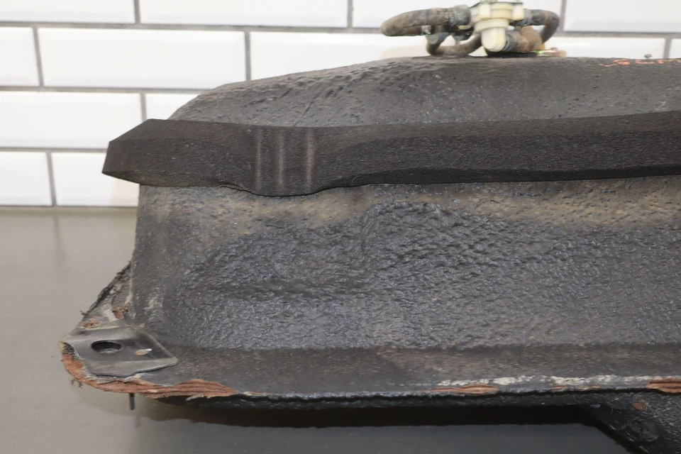 Mazda Miata NA 1990-1994 tanque de combustible de gasolina de 11,3 galones *sin bomba de combustible* Foto 3 de 4