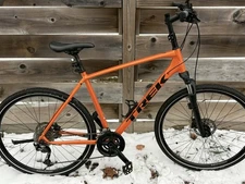 2024 Trek Dual Sport 3 Gen 5 Hybrid Bike Size XL Excellent Condition