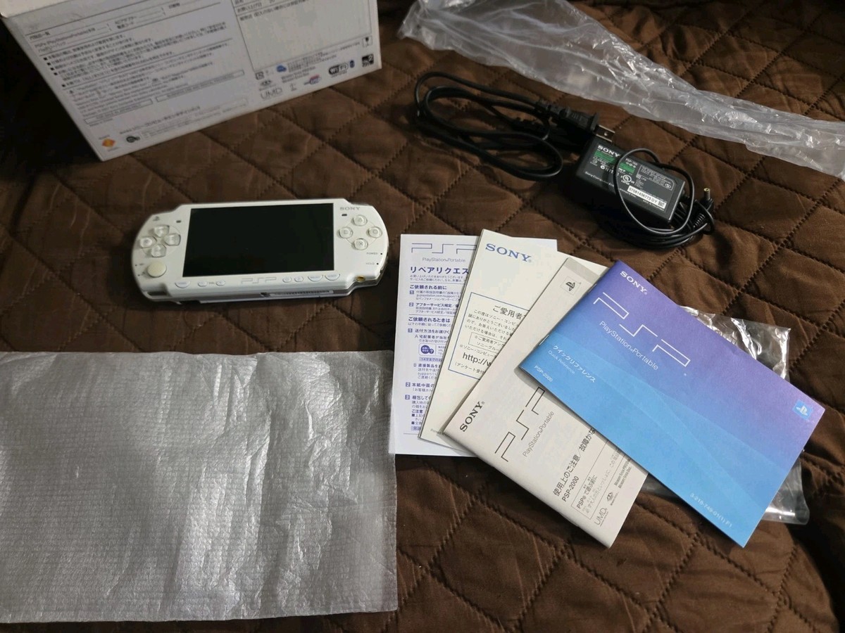 Sony PSP 2000 Launch Edition 64MB Ceramic White Handheld System