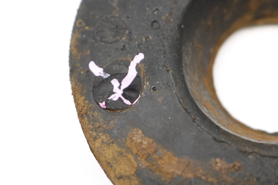 AUDI A3 QUATTRO 2005-2013 - Buje de resorte de bobina inferior trasero/montaje 1K0512297D Foto 2 de 4