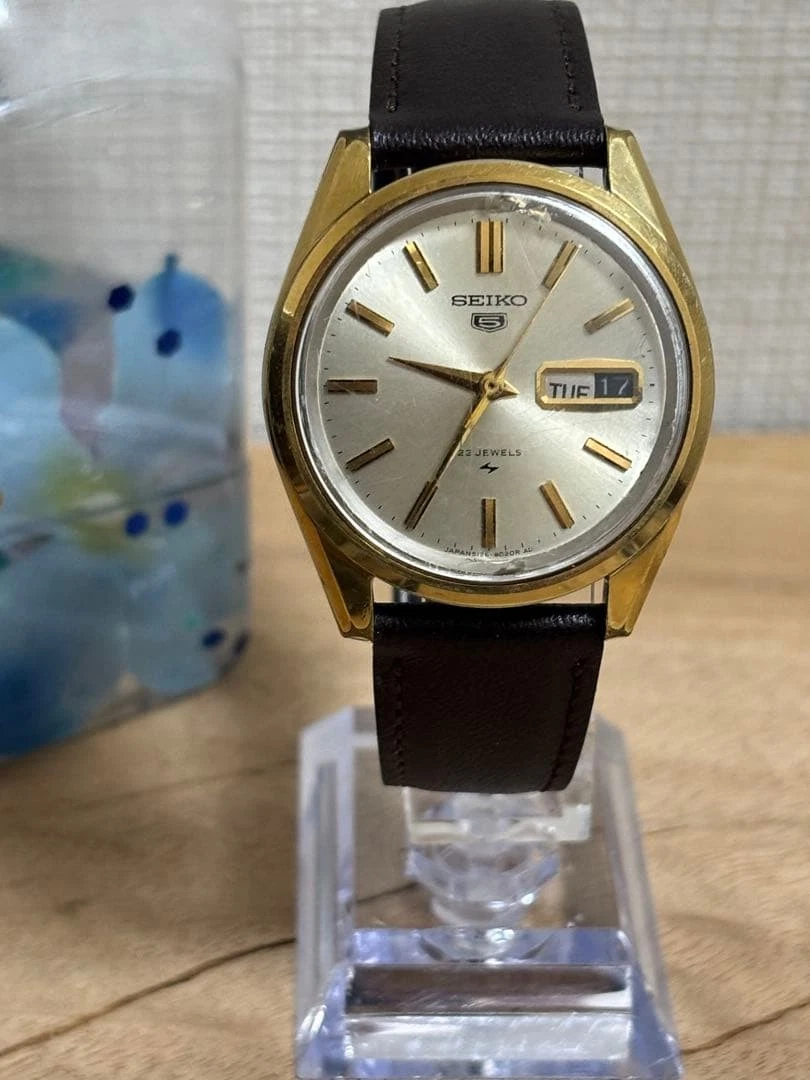 Operational 1970s Vintage SEIKO 23 jewels automatic men s wristwatch
