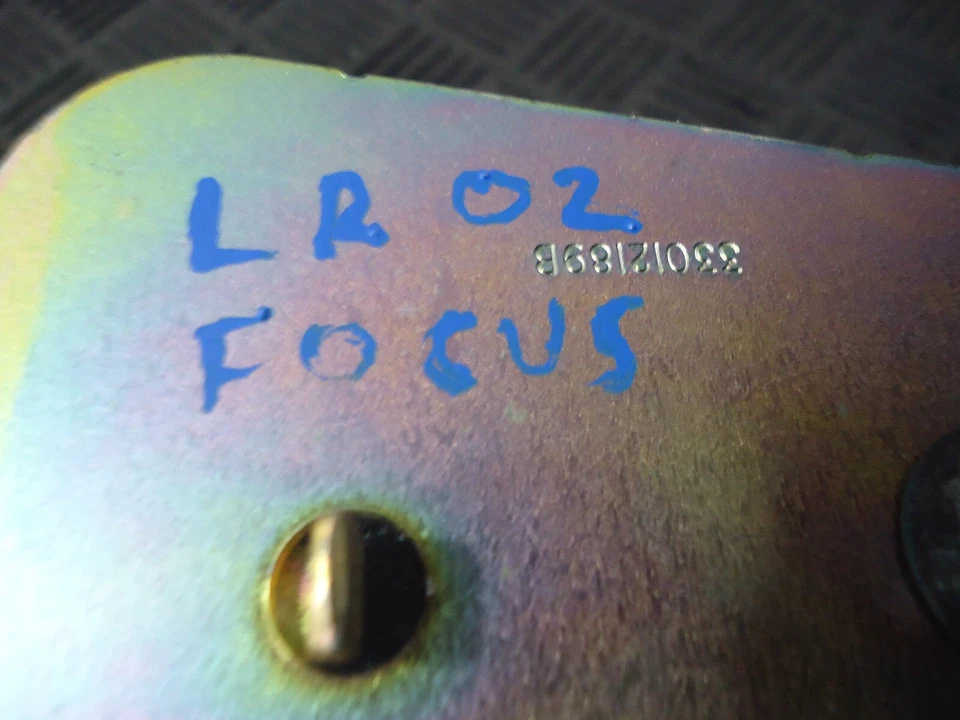 2002 FORD FOCUS SE SEDAN REAR LEFT SEAT BELT Foto 2 de 4