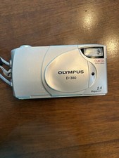 Olympus CAMEDIA D-380 2.0MP Digital Camera - Silver Turns On No SD Card