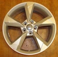 1X Cerchio In Lega 19 Pollici 7.0" 5X112 43ET Argento Lucido Audi Q3 Rim Wheel