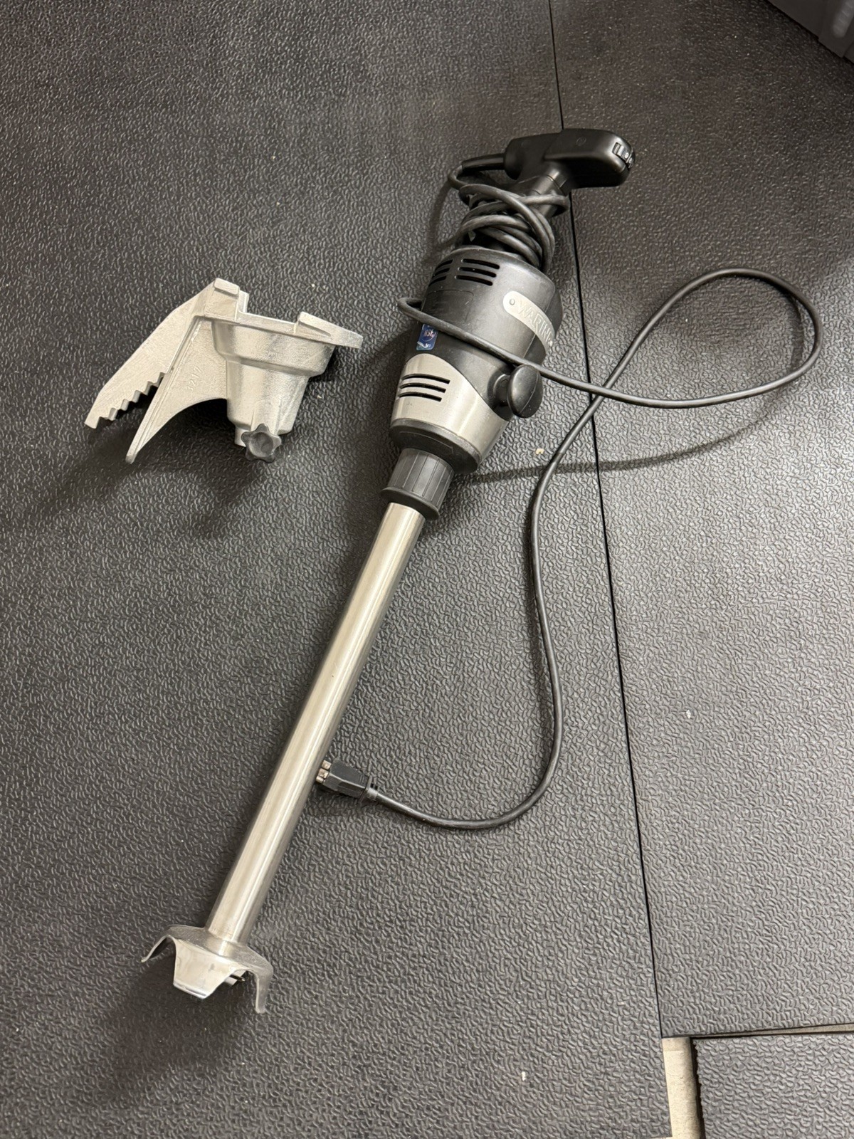 Waring Commercial WSB Big Stick Heavy Duty Immersion Blender 750W 29"/16” Extend