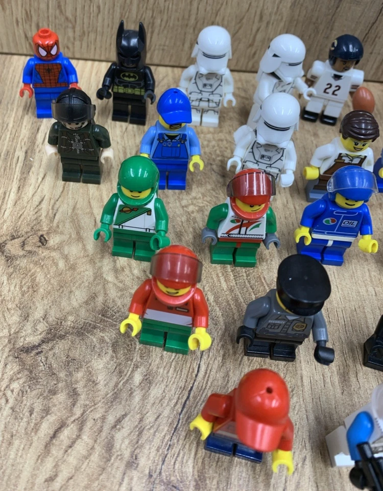 ENORME Lote de 47 Minifiguras Lego Surtidas Minecraft Marvel Star Wars Etc Foto 2 de 4