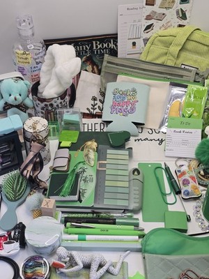 Bookish Bundle Green  Items