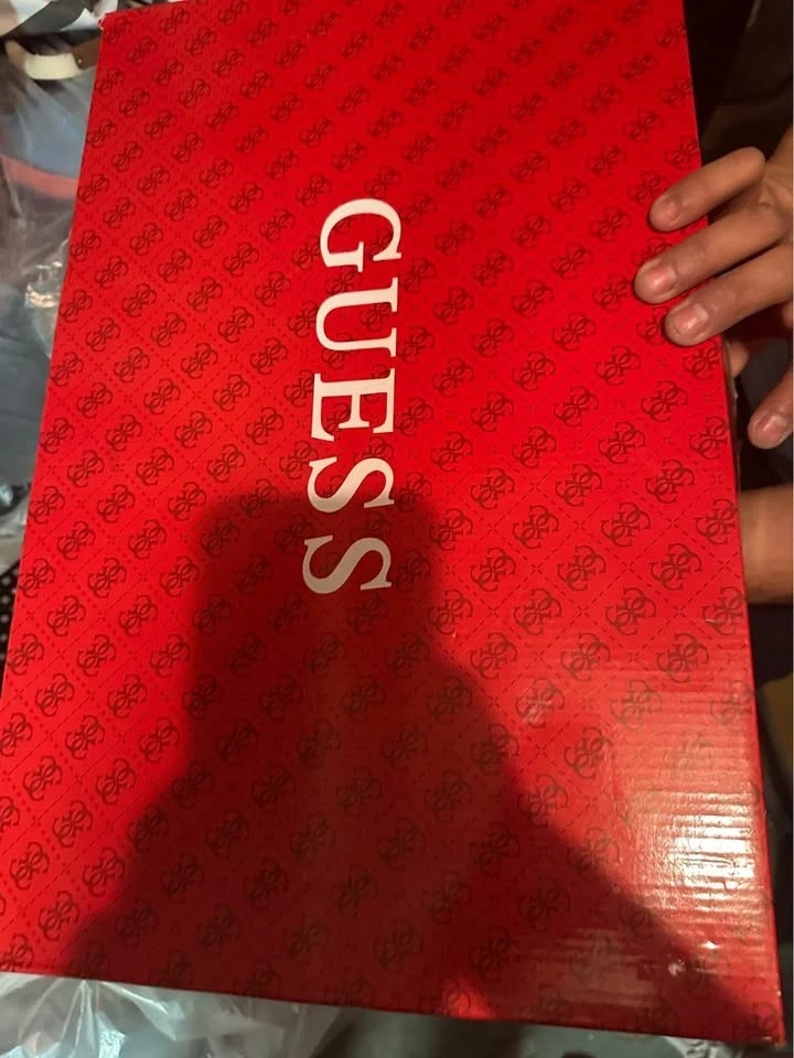 NUEVO - Botas gruesas de tacón negras Guess talla 7, elegantes, sin abrir, sin usar, Foto 2 de 4