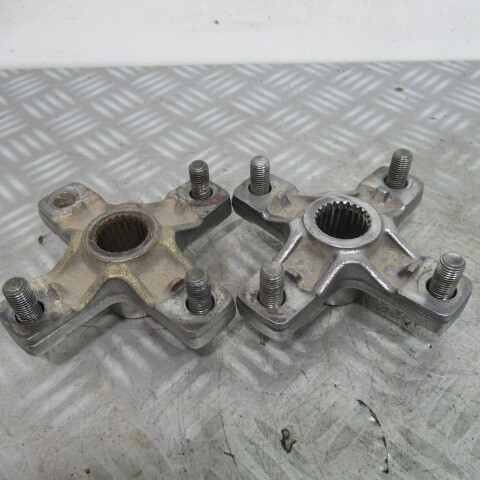 Blocs De Direction Et Porte-moyeux Arrière 0° - Réf. ASC7810 - Marque Associated - Couleur Blanc - Neuf