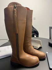 Fairfax & Favor Explorers