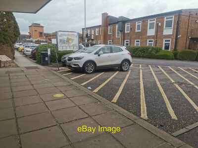 Photo 6x4 Taunton : Musgrove Park Hospital Waiting outside the maternity  c2021
