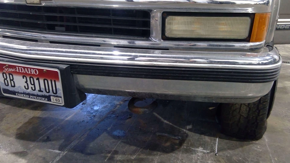 1988 - 2002 Chevy Tahoe Chrome Front Bumper Assembly — 第 4/4 张图片