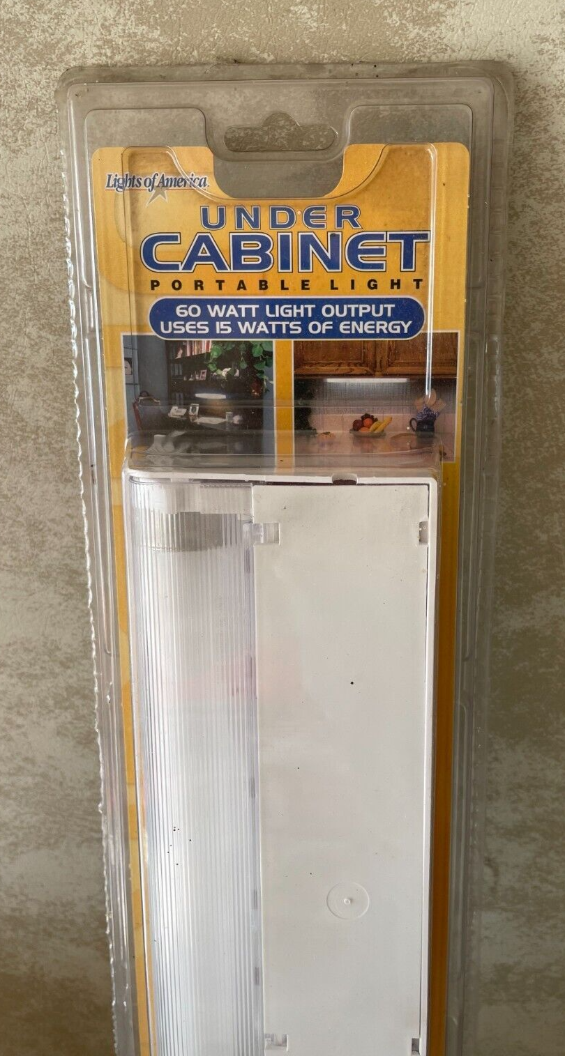 Lights of America Portable Under Fixture USA 18” Model 7000E