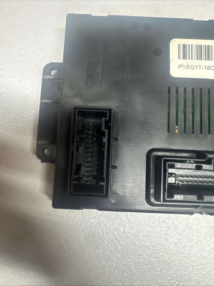 Módulo de controle de temperatura Ford Taurus HVAC 2013-2019 - Imagem 3 de 4