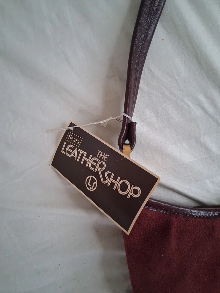 复古绒面皮钱包 — 第 2/4 张图片