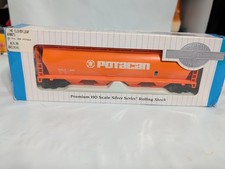HO Gauge Bachmann 19141 Canadian CGLX 4-Bay Cylindrical Grain Hopper - Potacan