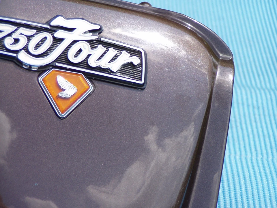 Honda CB750 K 1973 cubierta lateral derecha Maxim marrón metálico color personalizado Foto 4 de 4