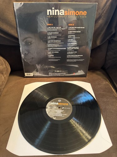 Nina Simone -Her Ultimate Collection RCA/SONY LC00316-2019-NEAR MINT - Picture 2 of 2