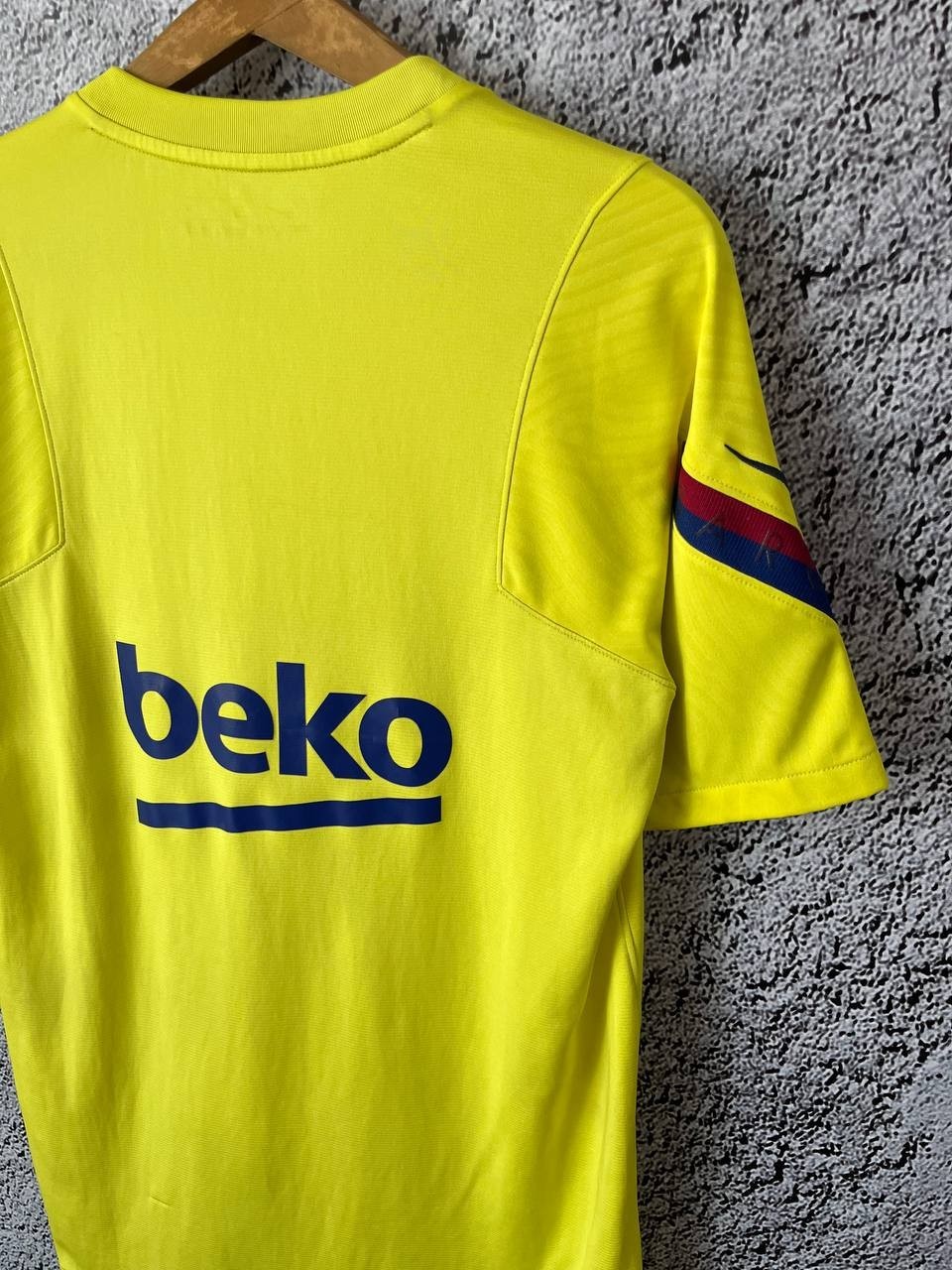 Nike FC Barcelona Training Shirt Yellow Dri-FIT Men’s Size S thumbnail 14