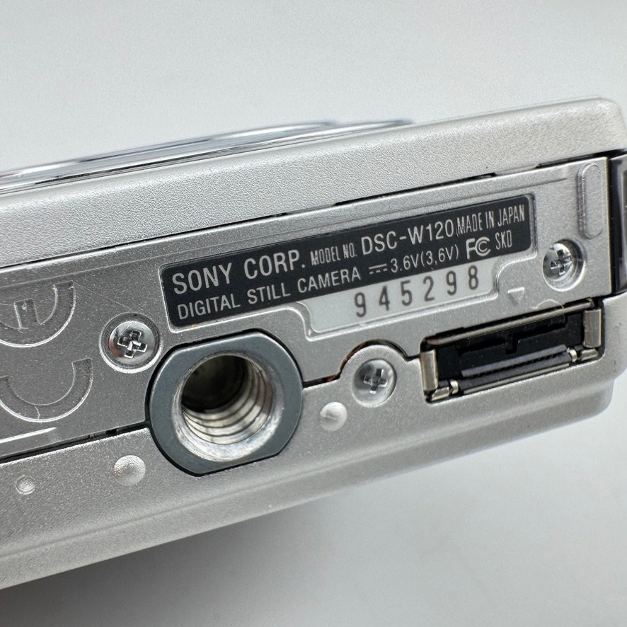 Sony Cyber-shot DSC-W120 Digital Camera 7.2MP 4x Zoom w/ 2GB