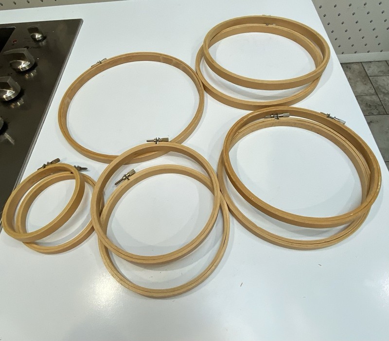 9 EMBROIDERY HOOPS.  SIZES IN DESCRIPTION.  TENSION SCREW. READY FOR WORK!