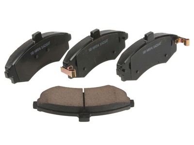 Front Brake Pad Set For 2002-2005 Hyundai Elantra 2003 2004 QS184HP