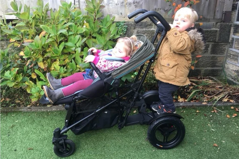 Двухсекционная двойная коляска с люлькой Micralite. Никогда не использовался - Изображение 4 из 4