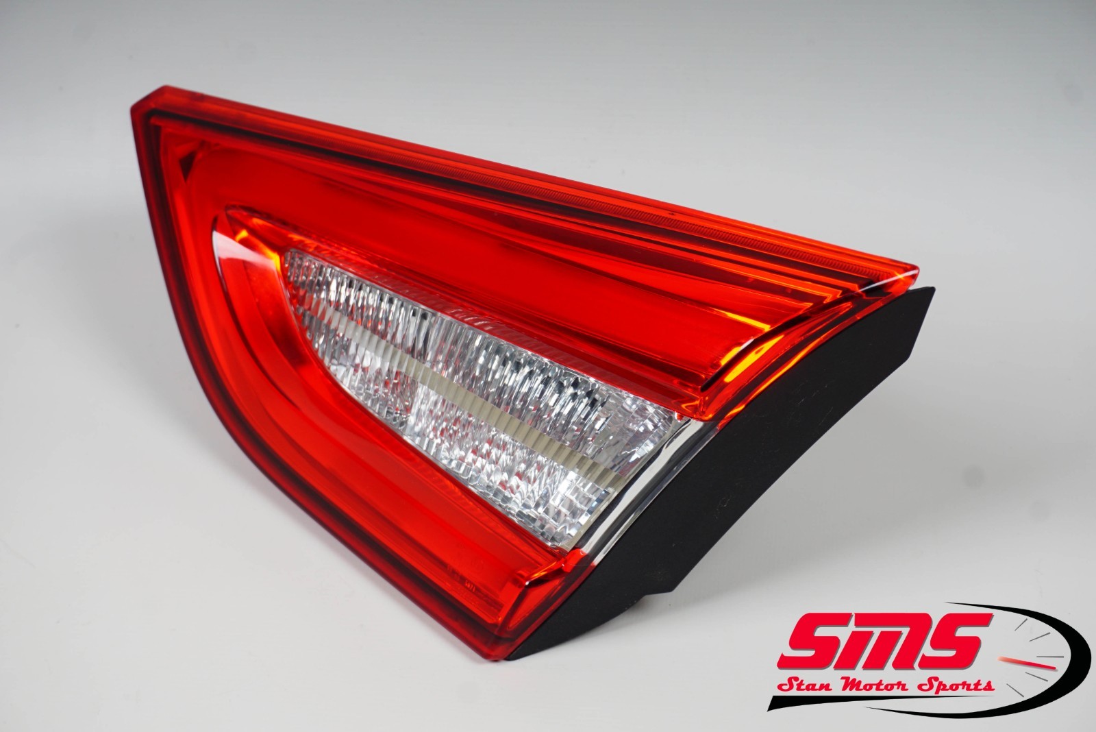 14-20 Maserati Quattroporte M156 Right Inner Taillight Lamp LED Passenger Side