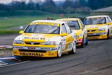 John Cleland Vauxhall Sport Vauxhall Vectra leads Will Hoy William- Old Photo