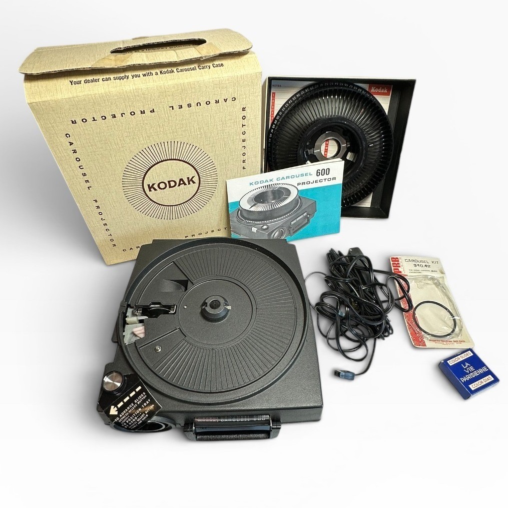 Kodak Carousel 600 Slide Projector Vintage Set Box/Tray/Manual/Remote ...
