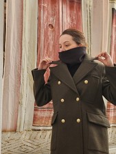 Wollmantel von Zara Khaki Goldene Knöpfe Military Marine Stil Größe S extra