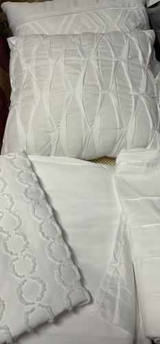 ✅ THRESHOLD SUFFOLK COMFORTER SET, 8 Pice Set, KING, WHITE - Picture 4 of 4