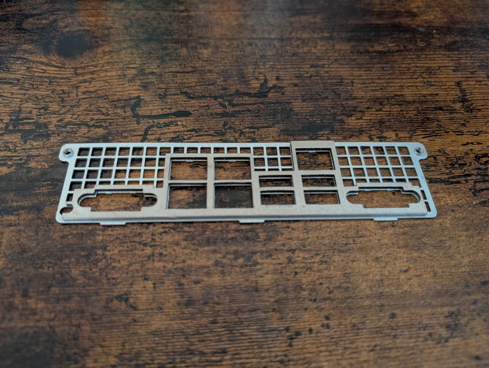 Supermicro MCP-260-00041-0N I/O SHIELD FOR 1U X9, X10 series Motherboard - Image 3 of 3