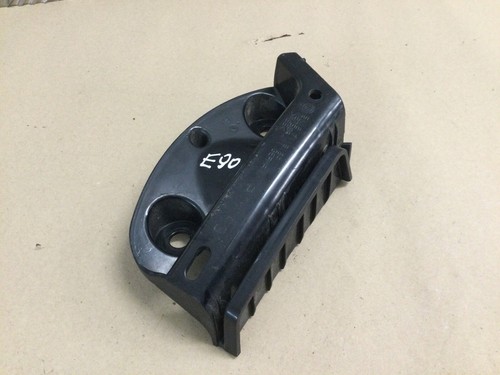 BMW 3ER E90 318d 2008 RHD STOßSTANGE HALTERUNG HALTER RECHTE SEITE 7118194