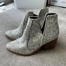 Not Rated Women's Fiera High Heel V-Cut Glitter Ankle Boots Silver SZ US 8