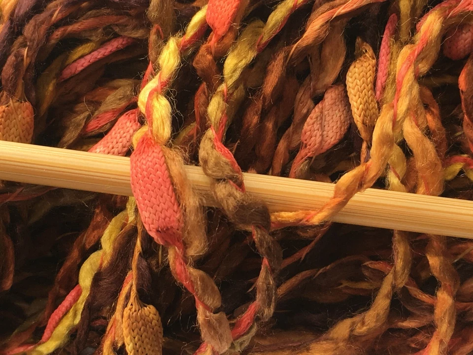 Mini hilo Boucle Aslan Trends Litoral #1384 otoño cobre naranja marrón 100 g 120 años Foto 3 de 4